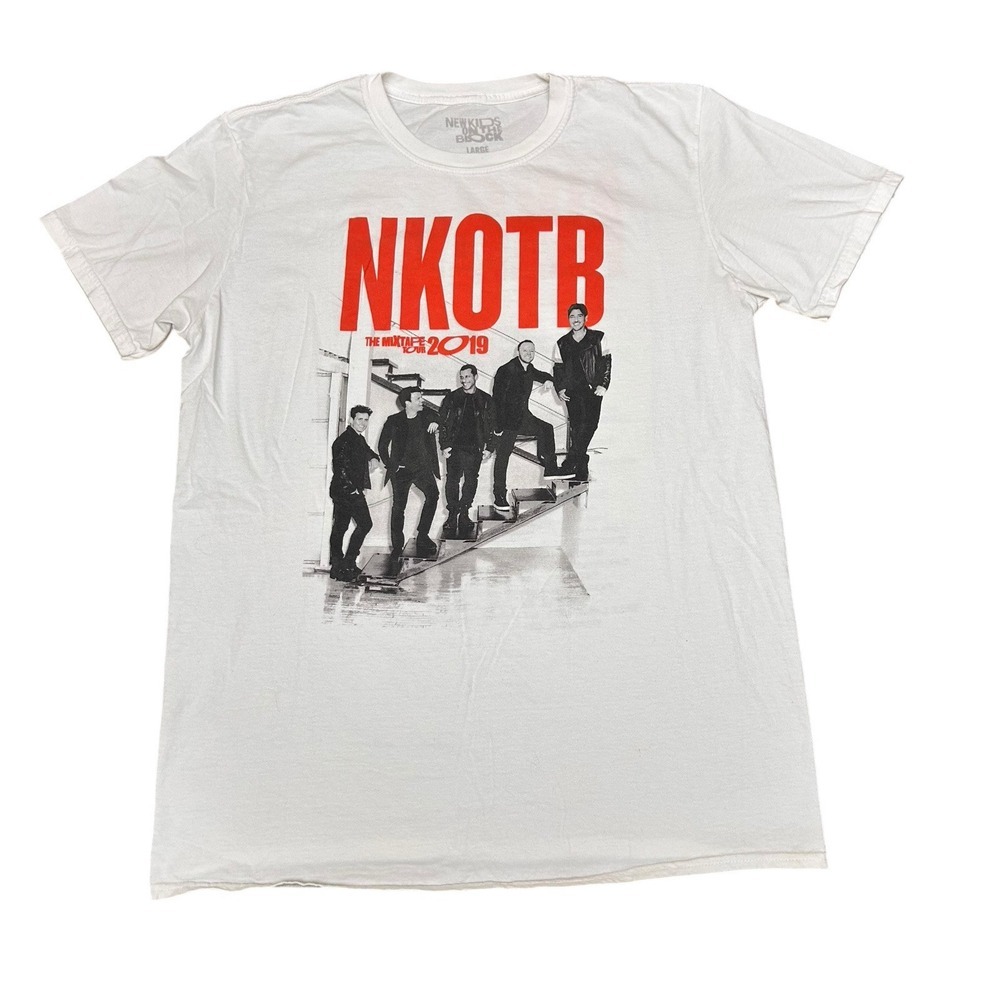 NKOTB Mixtape Tour 2019 White T Shirt Large New kids Tiffany Debbie Gibson - Picture 2 of 8